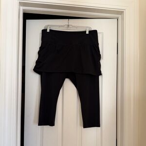 Athleta Elation 2-in-1 capri leggings